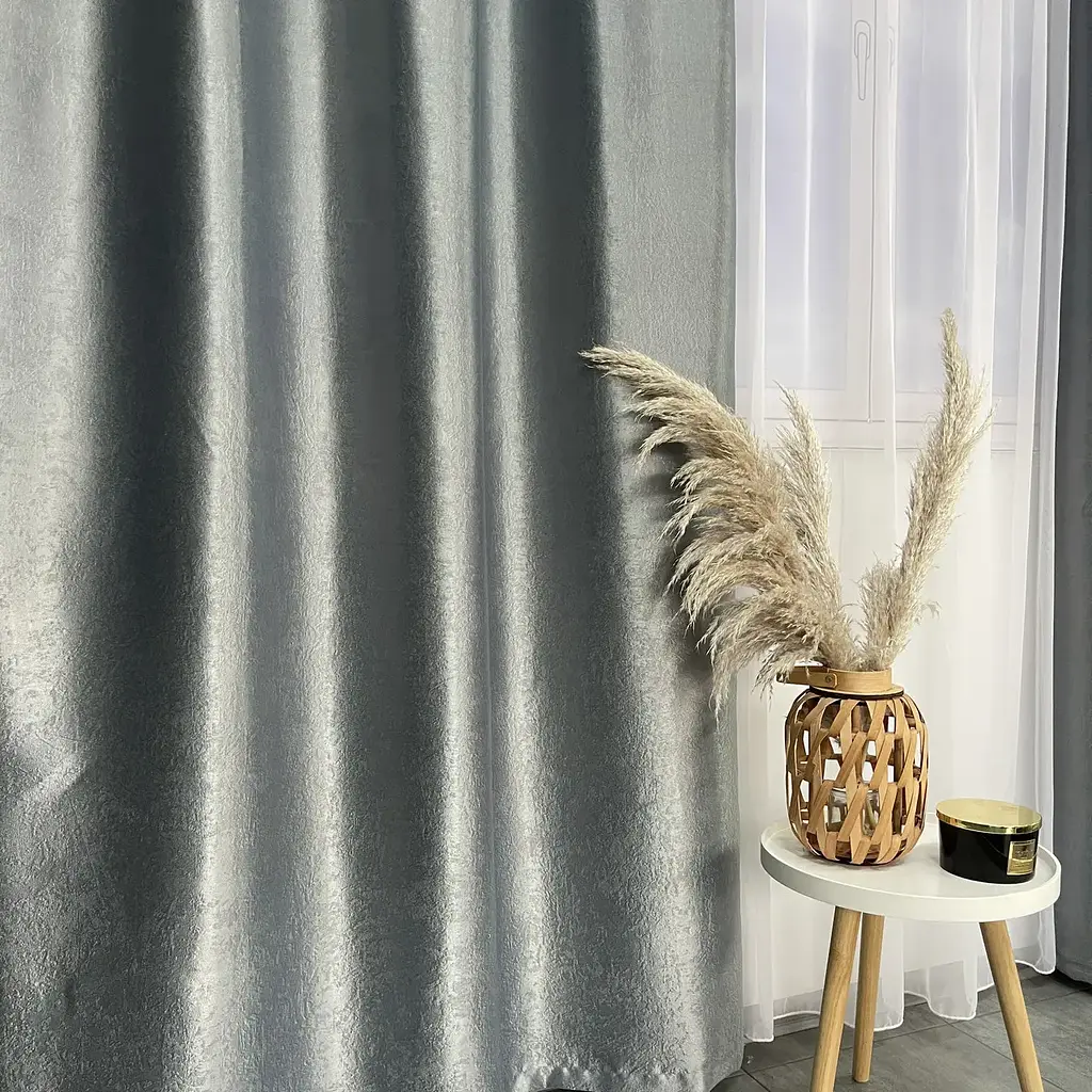 Штори софт-велюр блекаут темно-сірого кольору 2шт. 150х270 з білим шифоновим тюлем 400х270 ALBO pbe0052647 - фото 9