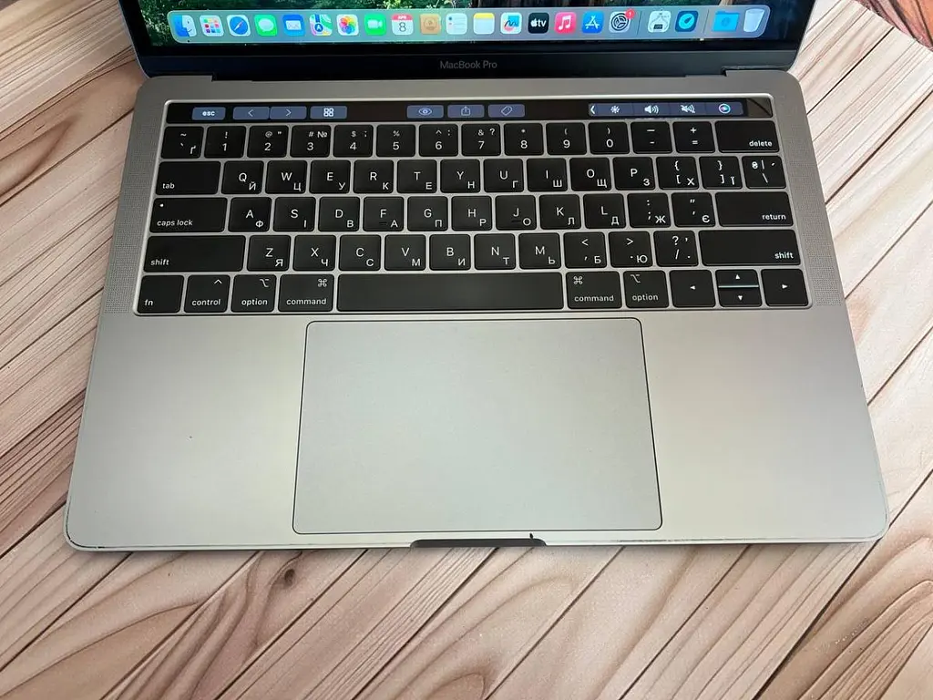 Ноутбук Apple MacBook Pro 13" A1989 i7-8559U/16/500 (C02XM6F1JHD2) Б/в - фото 2