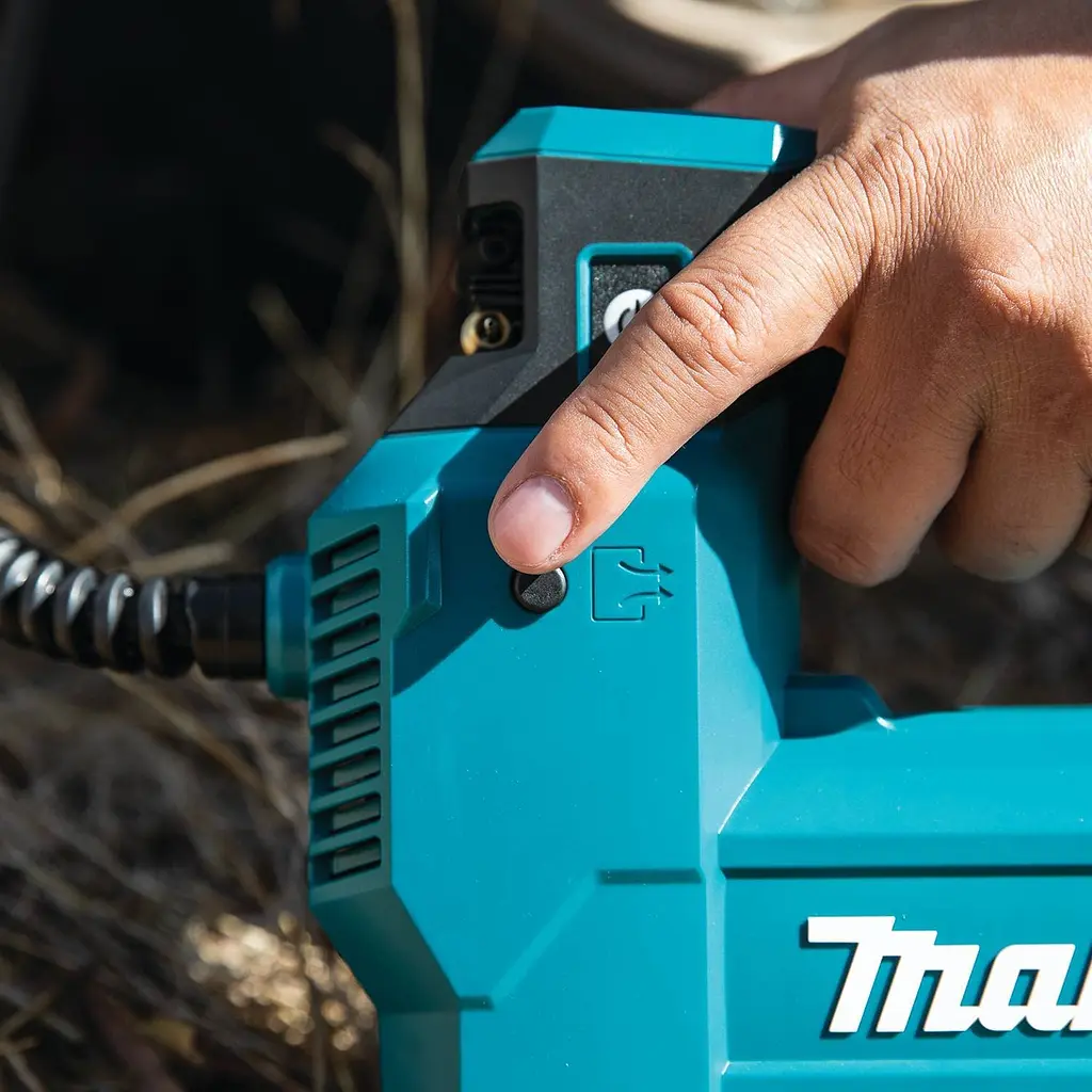 Насос акумуляторний Makita DMP181Z (11.1 бар, 22 л/хв, LXT, без акумуляторів та зарядного пристрою) - фото 8