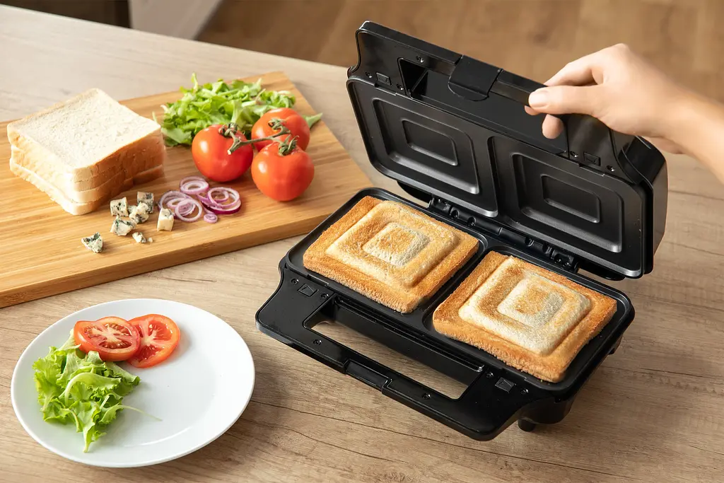 Мультимейкер Sencor 900 Вт комплект 4 пластини алюміній нержав.сталь пластик чорний-шампань - фото 2