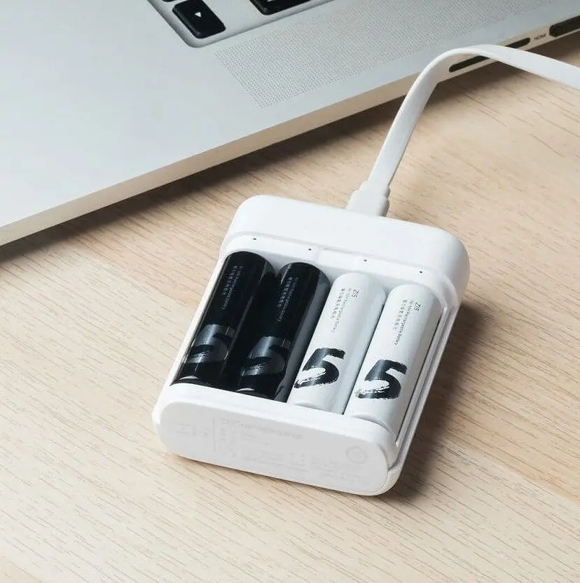 Зарядний пристрій ZMI ZI5/ZI7 AA AAA Ni-MH USB Battery Charger PB401 - фото 4