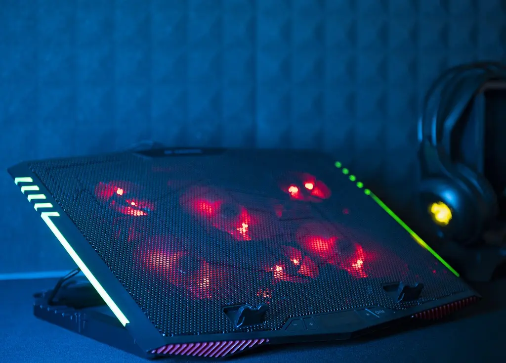 Охлаждающая подставка для ноутбука 17.3 дюймов 2E Gaming CPG005 6xFan RGB LED - фото 12