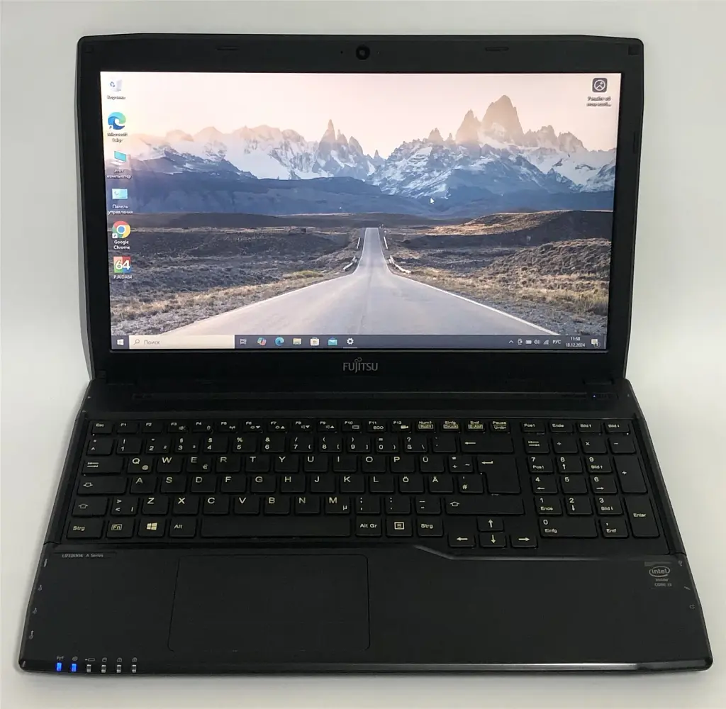 Ноутбук Fujitsu Lifebook A544 / 15.6" (1366х768) / i3-4000M / 8GB / 120GB SSD / Win10Pro - Б/в - фото 2