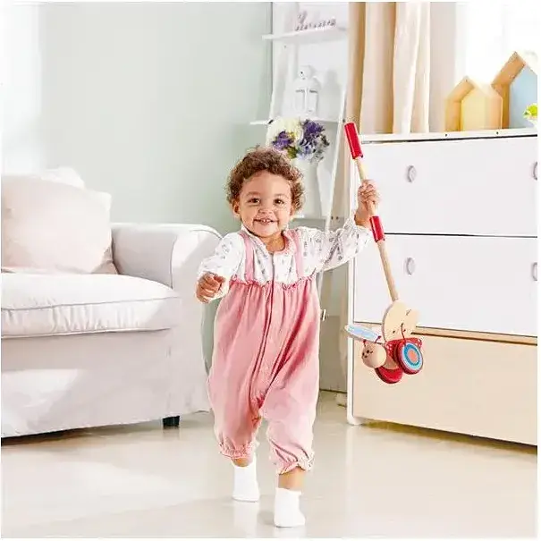 Дерев'яна каталка Hape Метелик (E0340) - фото 3