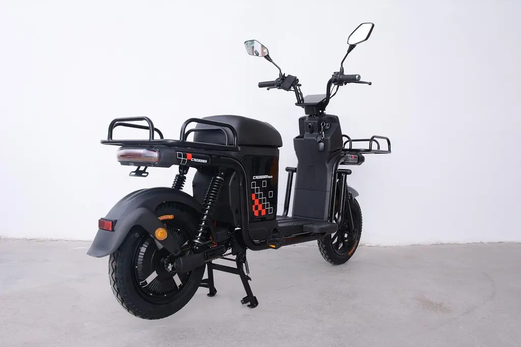 Электроскутер Грузовой с двумя большими багажниками Crosser MAX PRO (1200W 72V 24Ah) Черный - фото 3