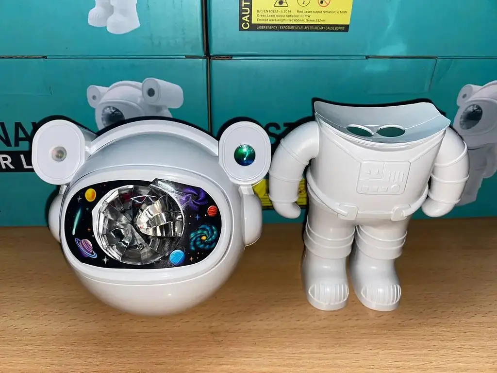 Astronaut Проектор галактики лазерний Астронавт-космонавт, зоряне небо на стелі з пультом Білий - фото 2