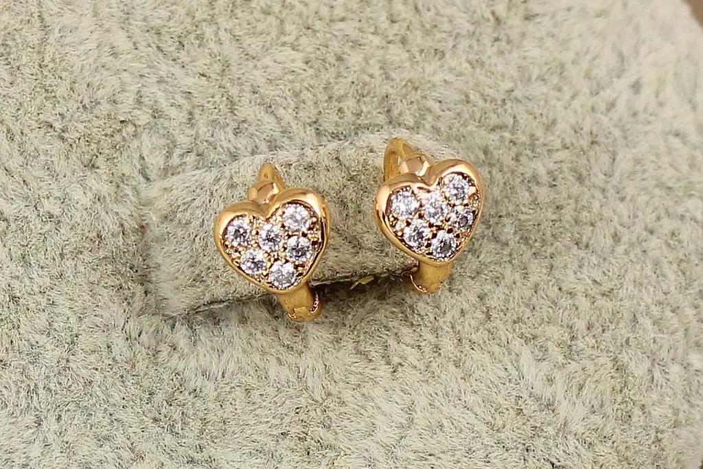 Сережки дитячі Xuping Jewelry серце з фіанітами 8 мм золотисті - фото 2