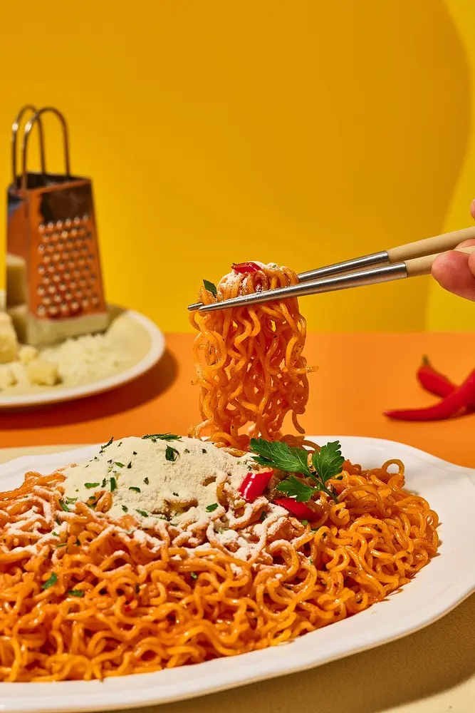 Локшина Nongshim Рамен Шин з сиром Stir Fry 136 г - фото 4