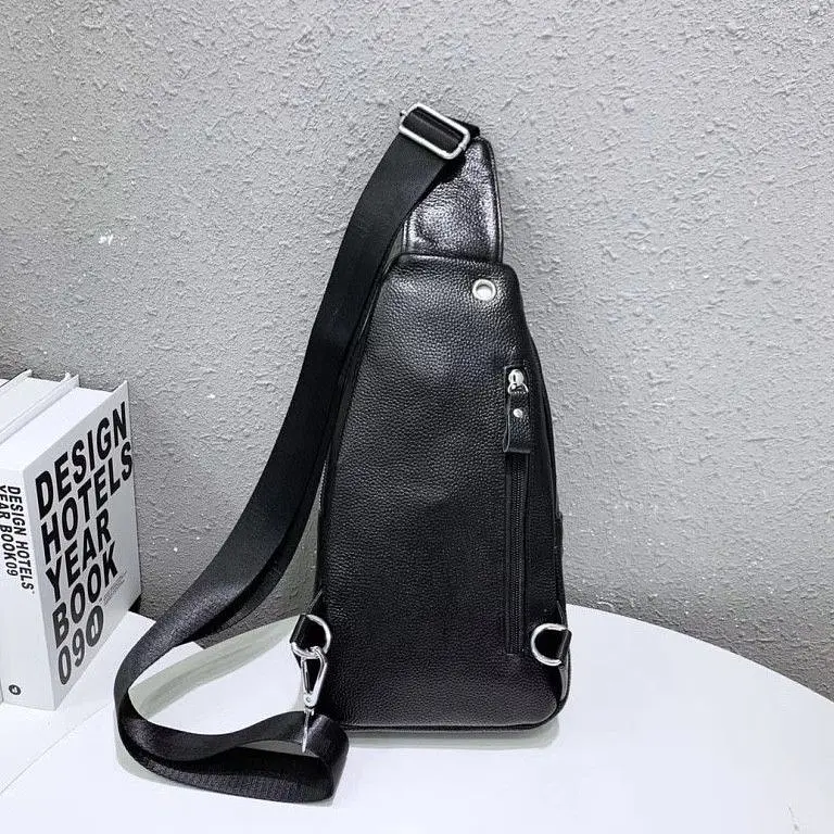 Слінг шкіряний чоловічий на плече18х32х8 для студента TIDING BAG TH-73583 чорний 18 см - фото 4