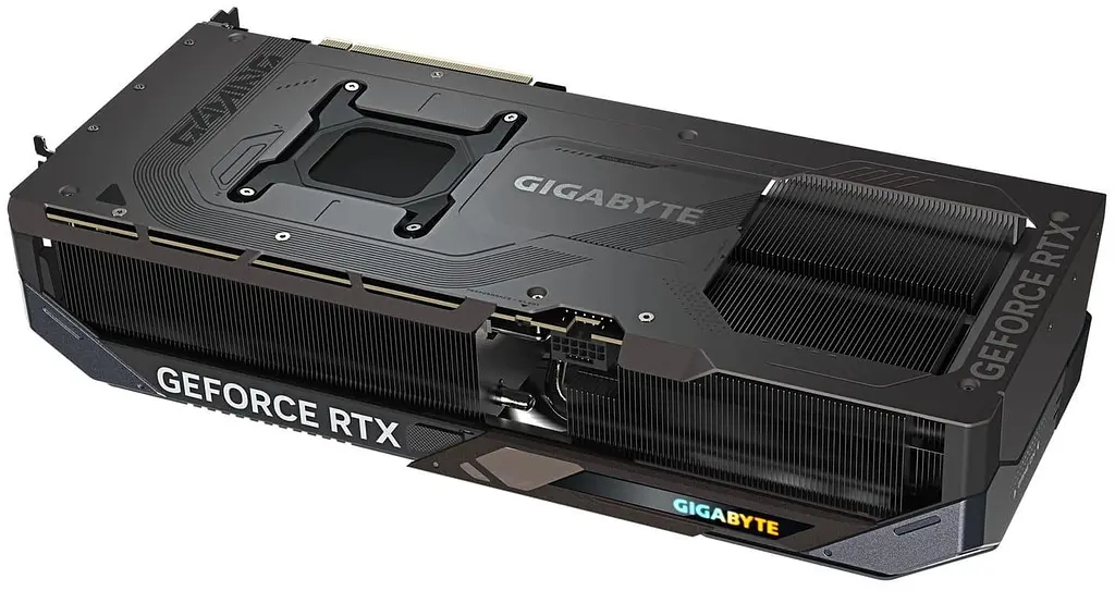Видеокарта Gigabyte RTX 5090 32GB GAMING OC (GV-N5090GAMING OC-32GD) (GDDR7, 512 bit, PCI-E v5.0 x16) - фото 6