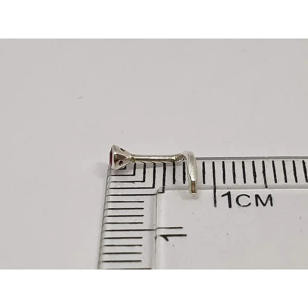 Срібна сережка-пірсинг в ніс Dear. 1023.5С Червоний - фото 4