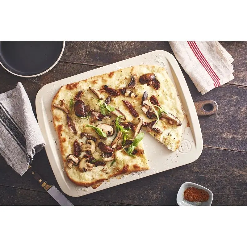 Деко для піцци Emile Henry 43x33x3.3 см бежеве (567617) - фото 2