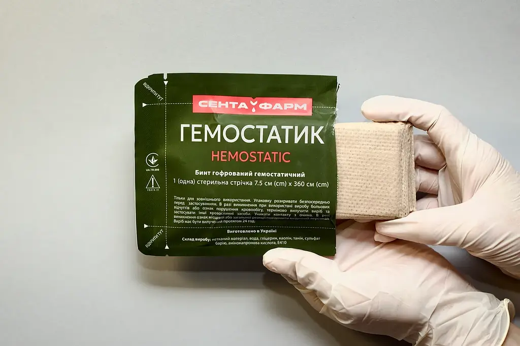 Бинт гемостатичний, кровоспинний Сентафарм 7.5 см х 3.6 м 1 шт. - фото 2