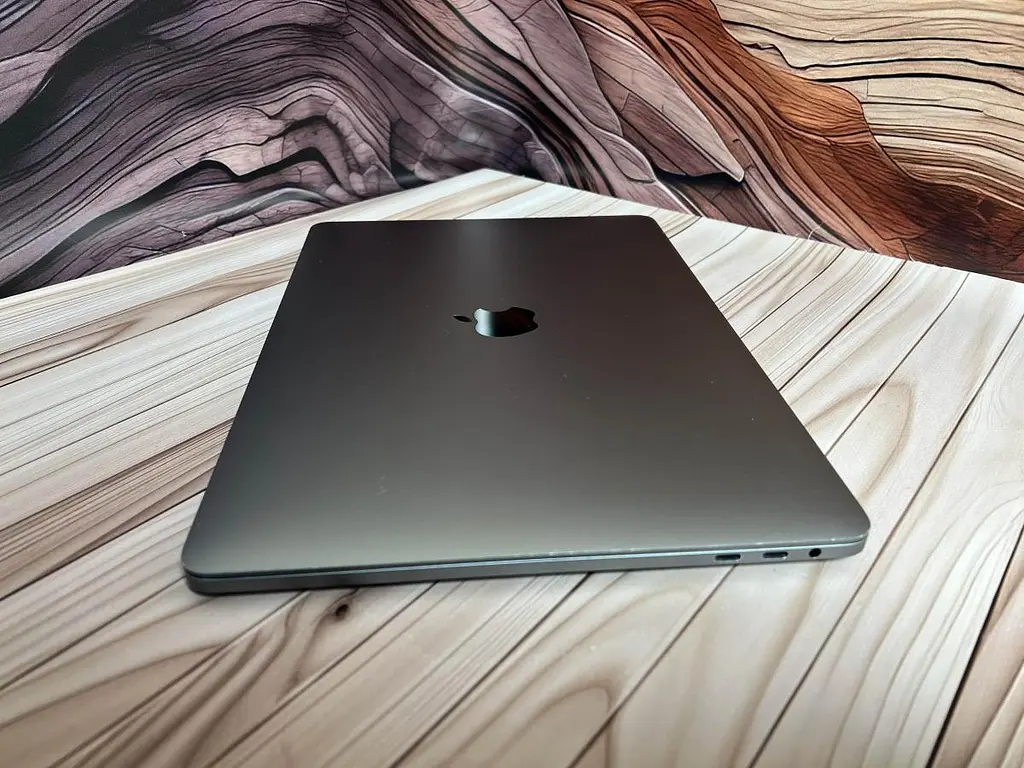 Ноутбук Apple MacBook Pro 13" 2018 i7-8559U/16/500 (C02XJ0R9JHD2) Б/в - фото 6