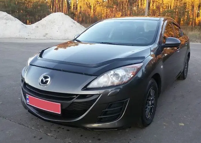 Дефлектор капоту мухобійка для Mazda 3 2009-2013 седан хетчбек Євро Кріплення (Vip Tuning) MZD09 - фото 2