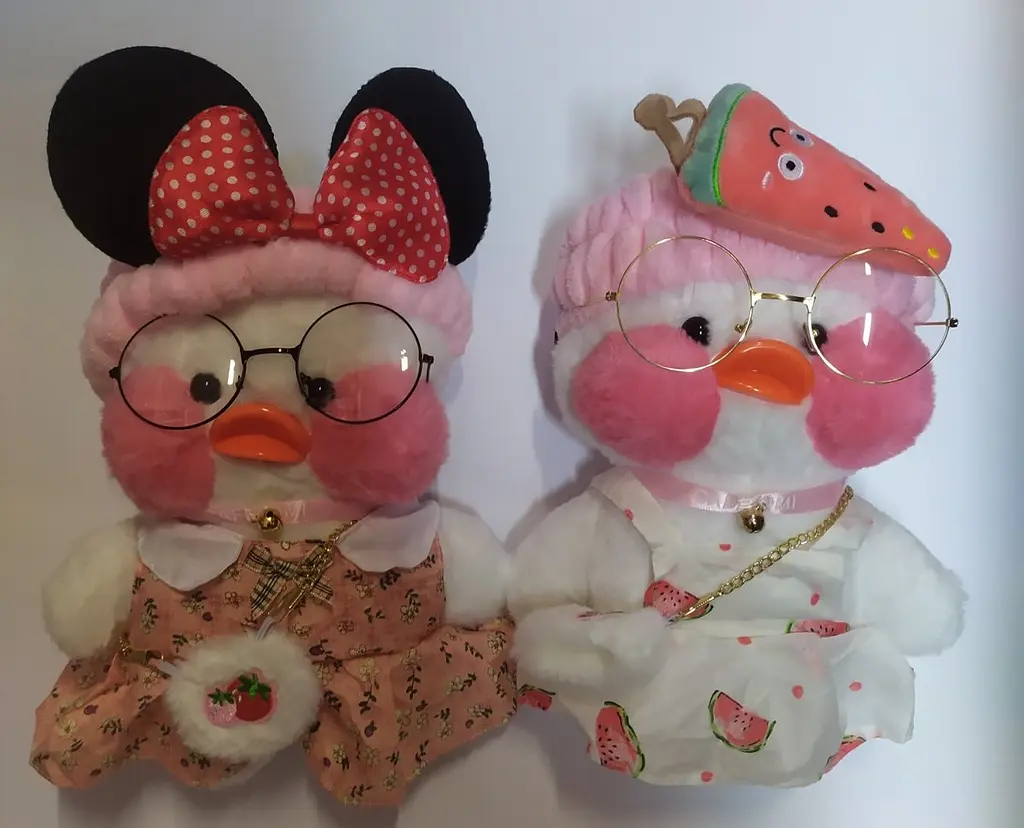 Мягкая Утка Lalafanfan Duck в одежде 30см в повязке - фото 3