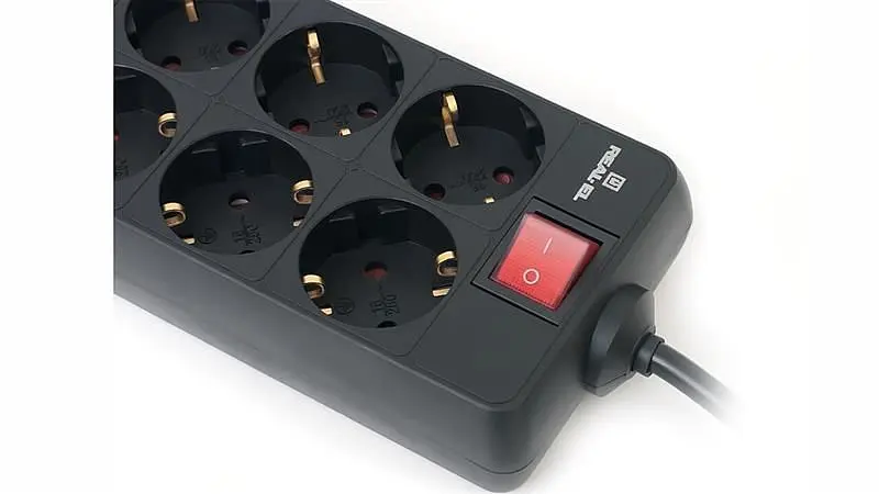 Фильтр питания REAL-EL RS-8 Protect 5м Black (EL122300024) - фото 3
