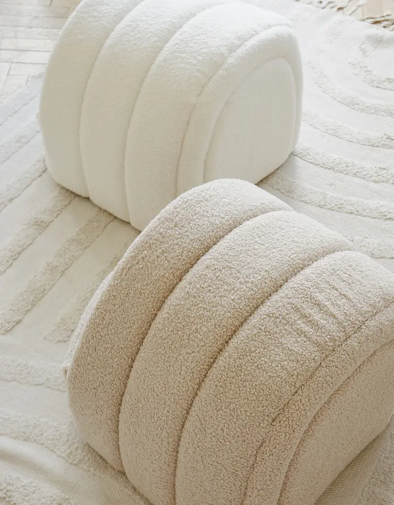 Лежак-будиночок ортопедичний для собак "Shell Teddy" молочний S (42*45см) - фото 3
