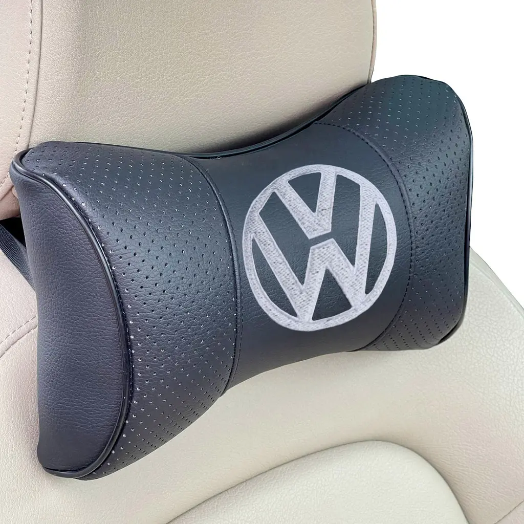 Подушка на підголовник з логотипом Volkswagen екошкіра Чорна 1 шт - фото 2