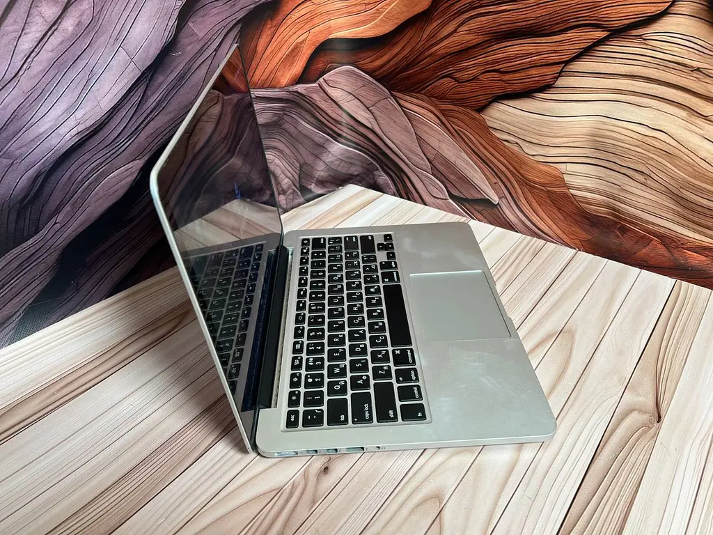 Б/в Ноутбук Apple MacBook Pro 13" 2014 A1502 i5-4308U/16/256 (C02P71JBG3QR) - фото 4
