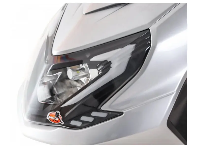 Електроскутер Yadea S-WAY Silver - фото 10