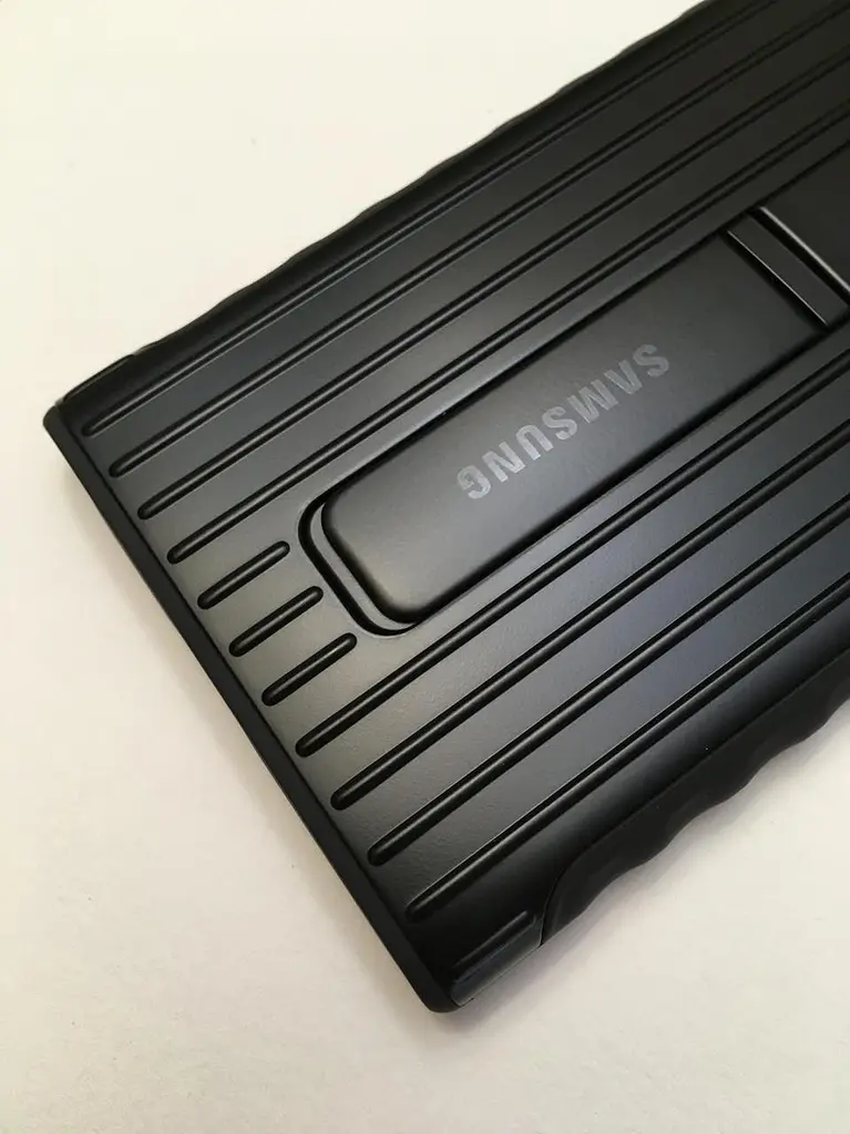 Чохол протиударний із підставкою Official Protective Standing Cover EF-RN970CBEGRU для Samsung Galaxy Note 10 Black - фото 5