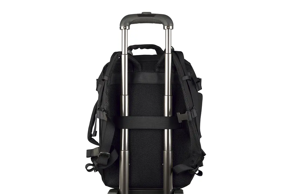 Tucano Рюкзак дорожній Tucano Tugo M Dry Cabin Luggage 15.6, чорний - фото 10