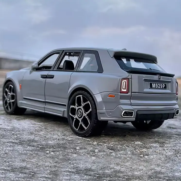 Колекційна металева модель автомобіля АвтоЕксперт Rolls-Royce Cullinan з інерцією, світлом та звуком 1:24 - фото 6