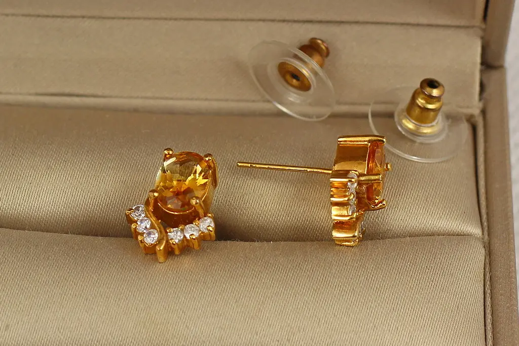 Сережки No Name гвоздики чайка з цитрином 1,3 см золотисті - фото 2