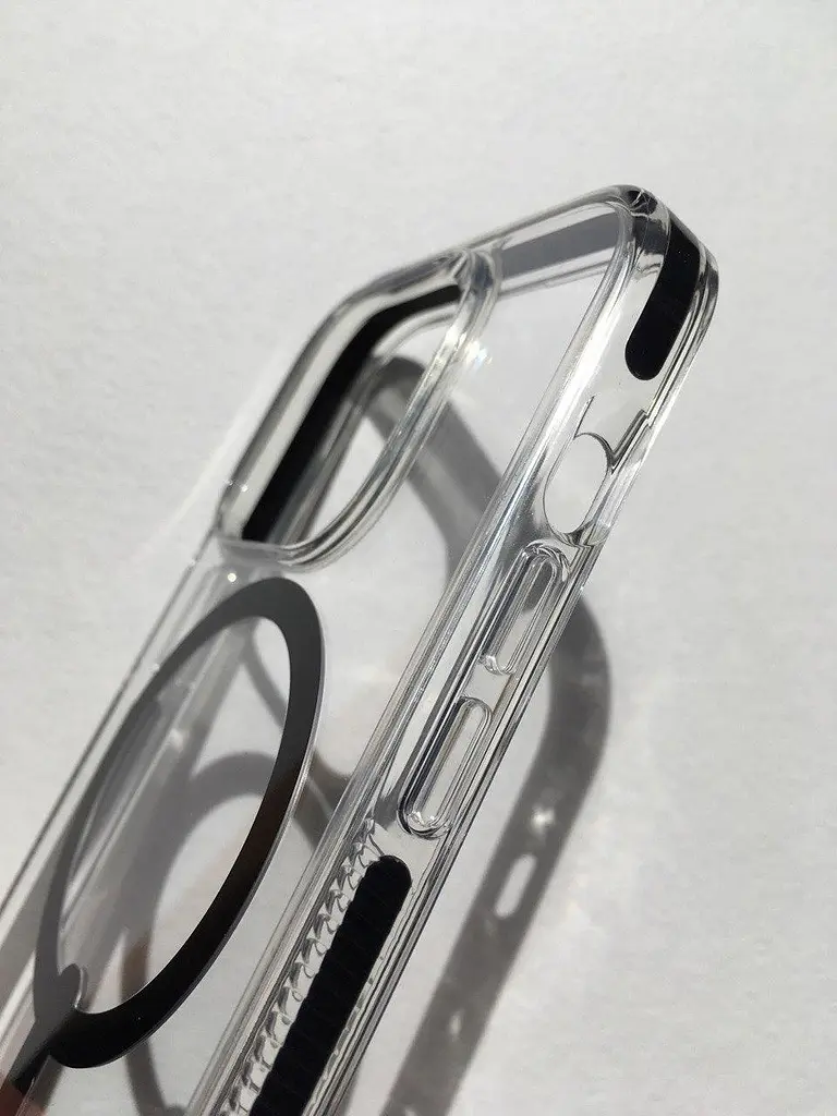 Оригінальний протиударний чохол Gear4 Santa Cruz MagSafe для iPhone 14 Pro Clear Black (702010123) - фото 3