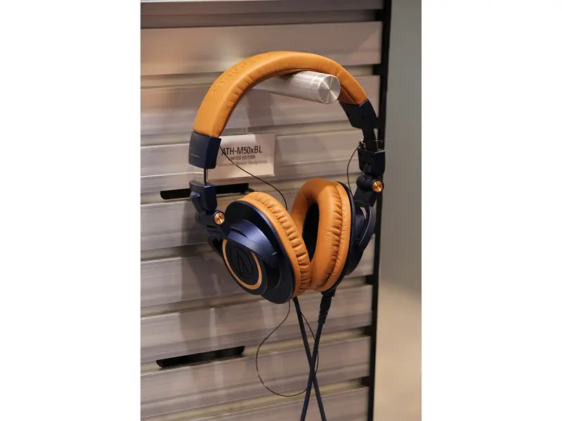 Наушники Audio-Technica ATH-M50x (черный) - фото 6
