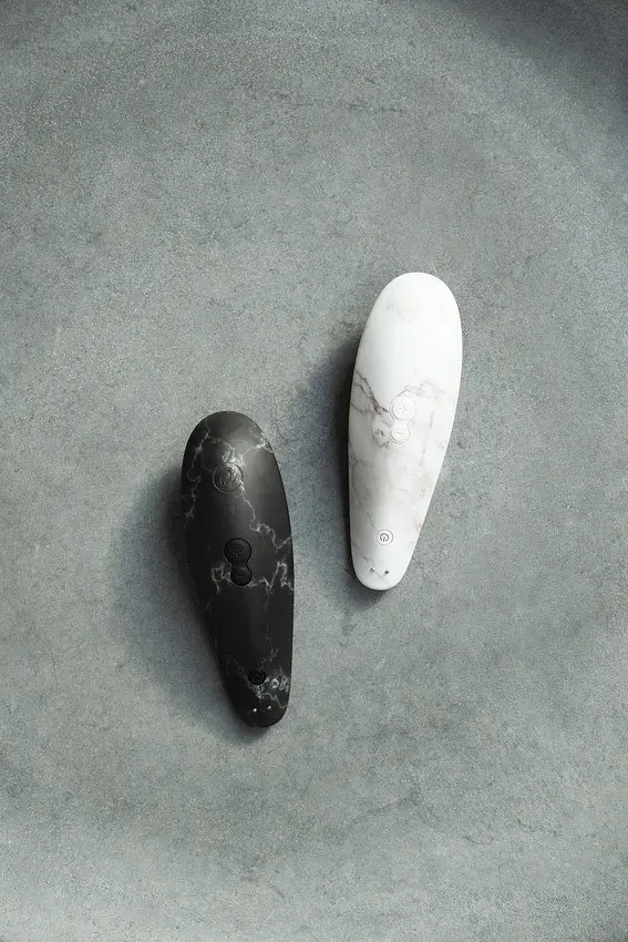Вакуумний стимулятор клітора Womanizer Marilyn Monroe White Marble - фото 9