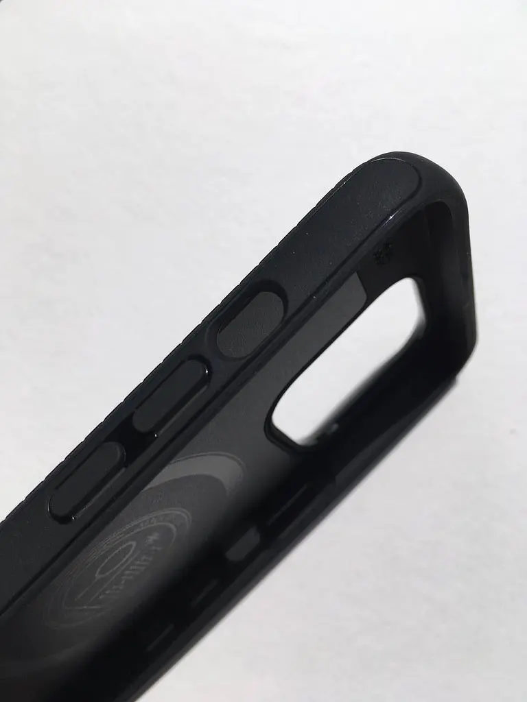 Оригінальний протиударний чохол для iPhone 13 Pro Max / iPhone 12 Pro Max Spigen Core Armor Mag MagSafe (MagFit) Black ACS03226 - фото 7