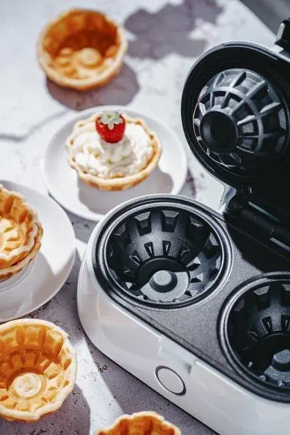 Тарталетница электрическая на 2 вафельных стакана Adler AD 3062 (1400 Вт, антипригарное покрытие) - фото 4