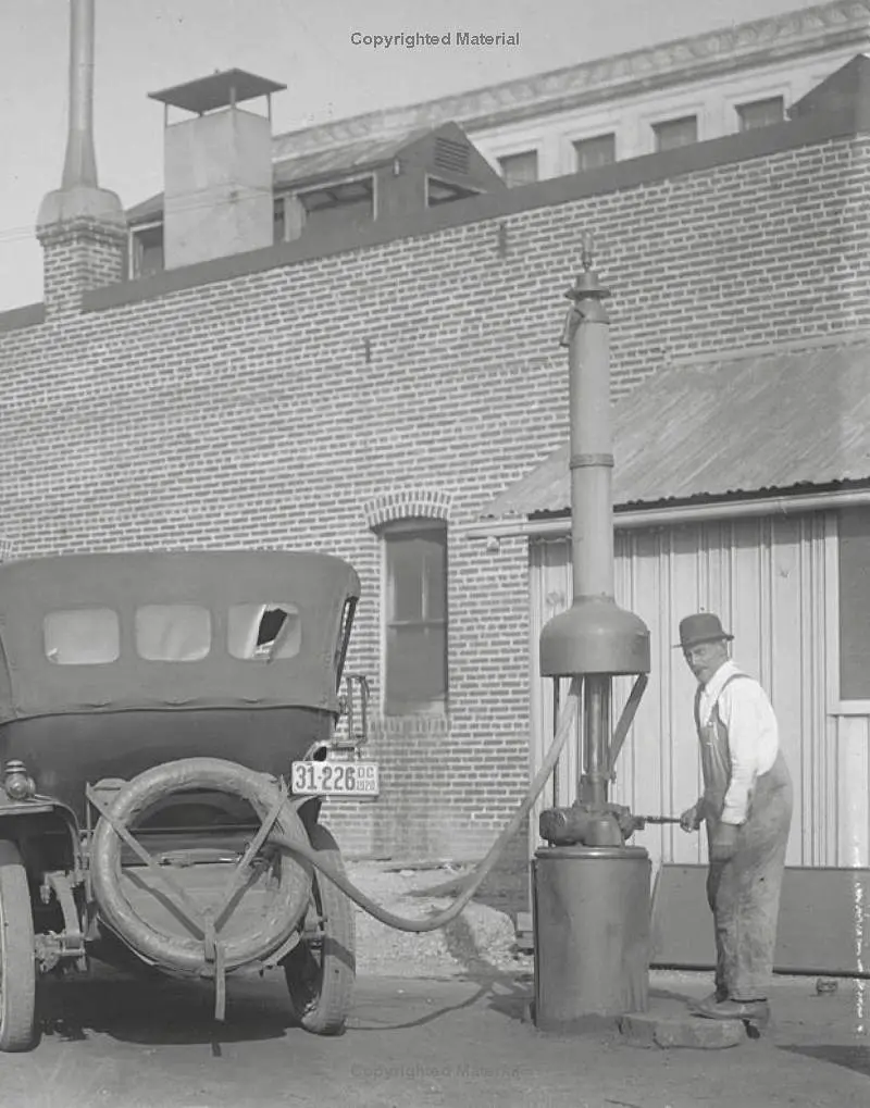 Gas Stations: An Illustrated History - Томас Ванхауте - фото 3