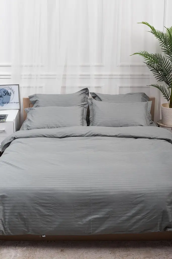Комплект постельного белья Moon&Star Satin Stripe Stripe Gray семейный 143х210х2 наволочки 4х70х70 - фото 2