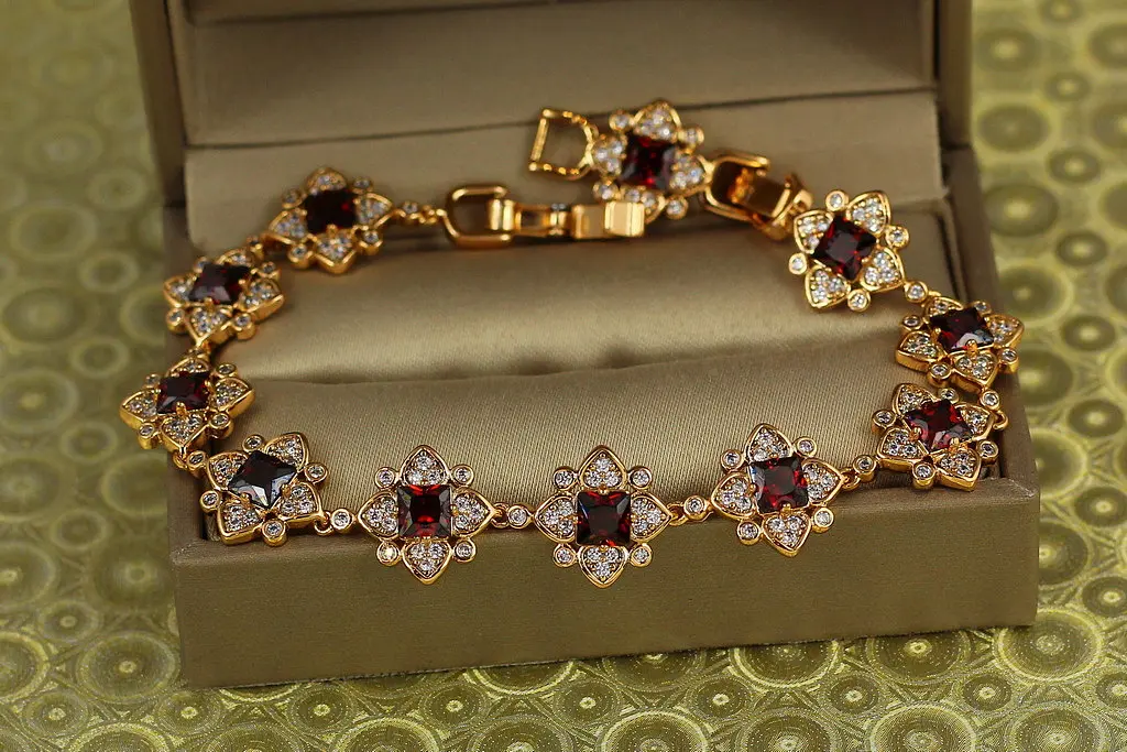 Браслет Xuping Jewelry Персія із червоними каменями 19 см золотистий