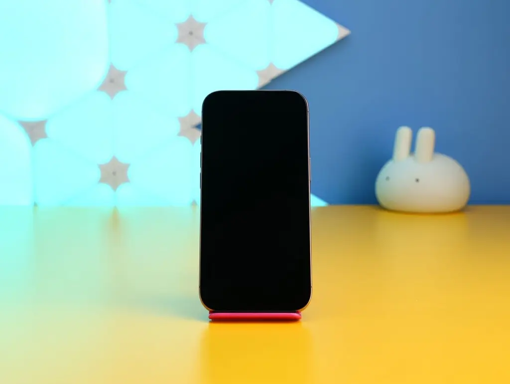 Смартфон Apple iPhone 16 Pro 128 ГБ пустельний титан (MYNF3) б/в [176107] - фото 4