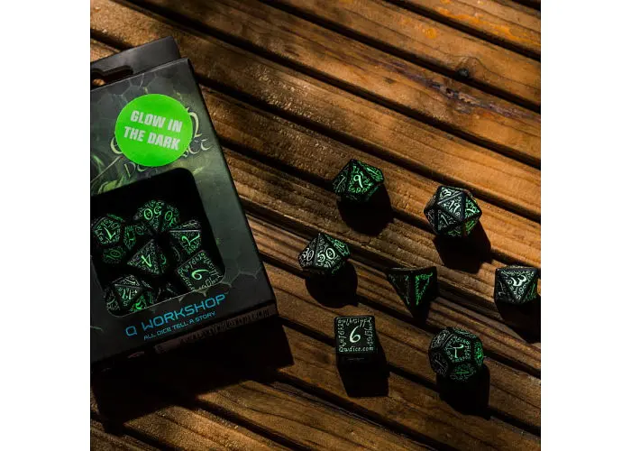 Набір кубиків Elvish Black & glow-in-the-dark Dice Set , 7 шт. (SELV04) - фото 4