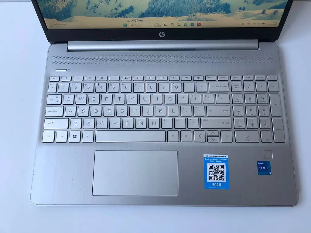 Ноутбук HP Laptop 15-dy2093dx (i5-1135G7 / 8GB / SSD 256GB / 15.6" 1920x1080) б/в - фото 3