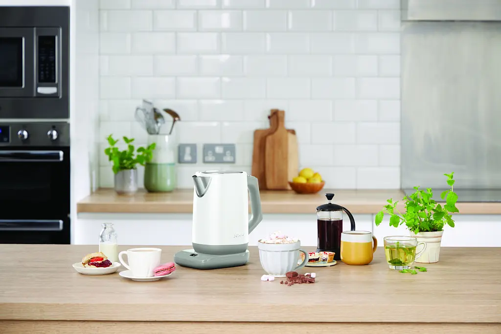 Электрочайник Ninja Perfect Temperature KT200EUWH White - фото 5