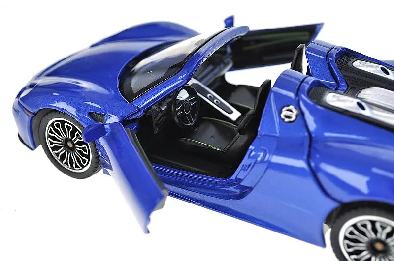Іграшкова легкова машинка Porsche 918 Spyder 1:24 Автопром світлозвукові ефекти металева 68243A, коробка 25х12, 5х10 см - фото 2