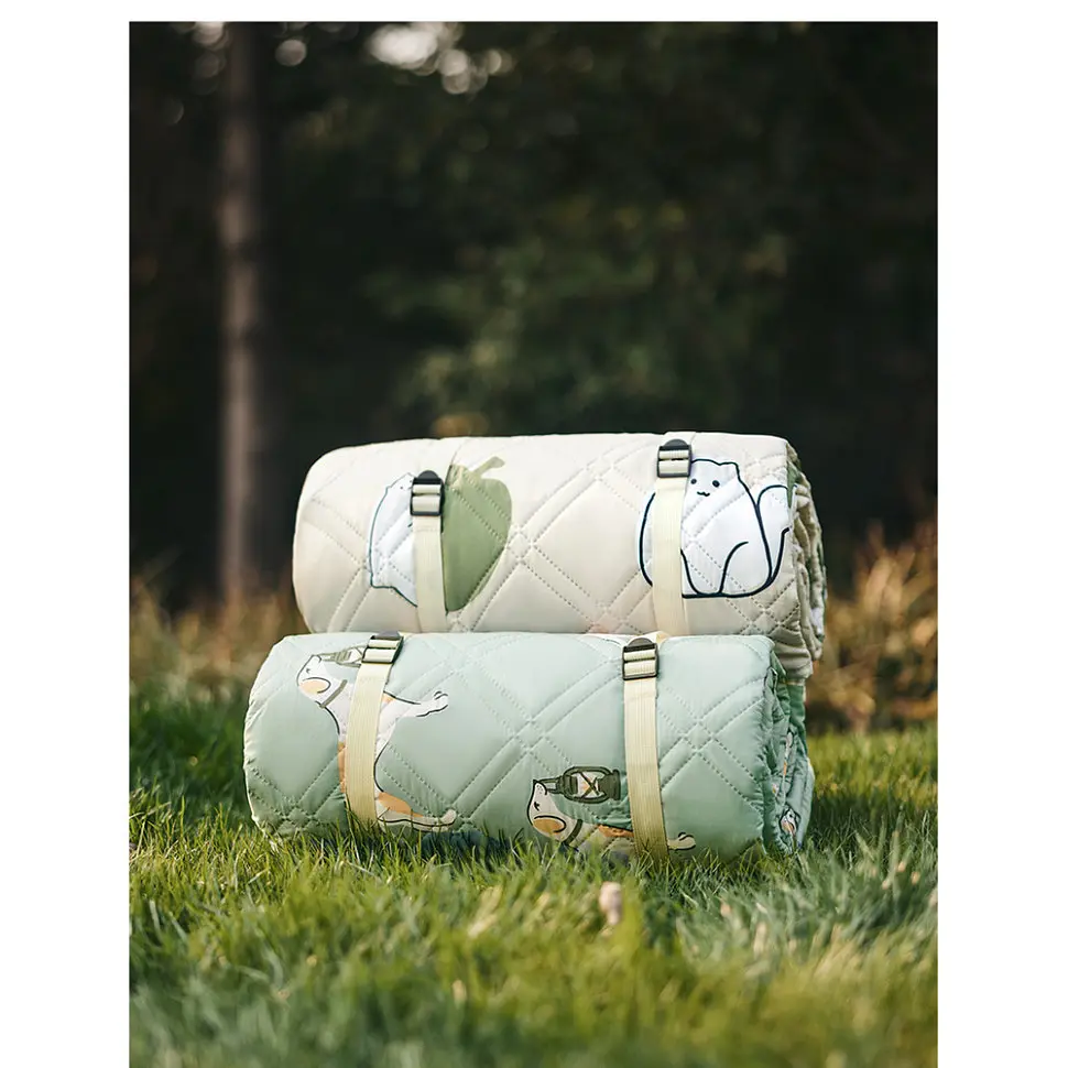 Килимок для пікніка Naturehike 210*240 CNK2350WS010, бежевий з котами - фото 5