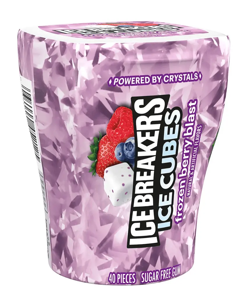Жувальна гумка Ice Breakers Ice Cubes Frozen Berry Blast без цукру 40шт