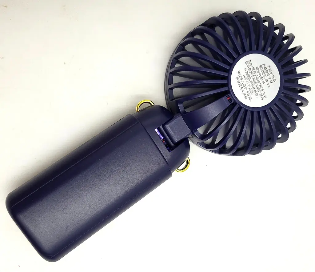 Вентилятор акумуляторний міні зі складною ручкою LED дисплей USB діаметр 9см ручний та настільний Handy Mini Fan Z9 синій - фото 6