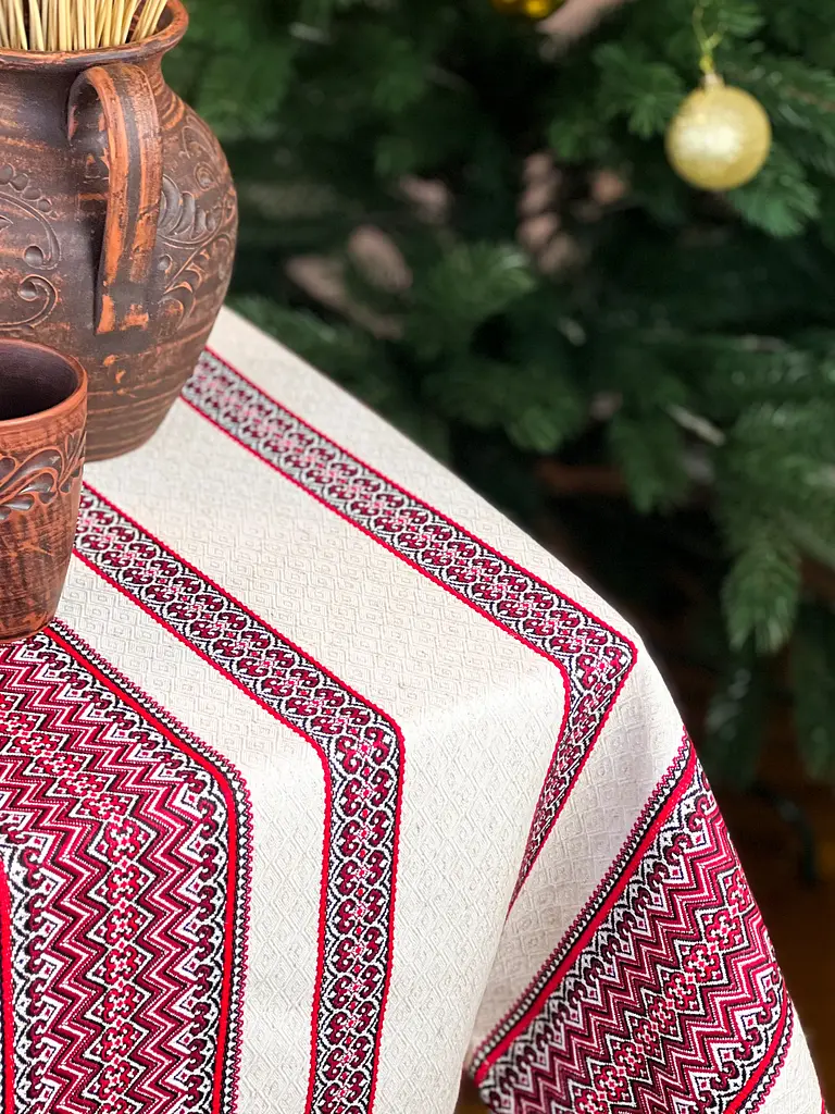 Льняная скатерть рождественская с украинским орнаментом "Рандеву красный" - 150х110 см - фото 5