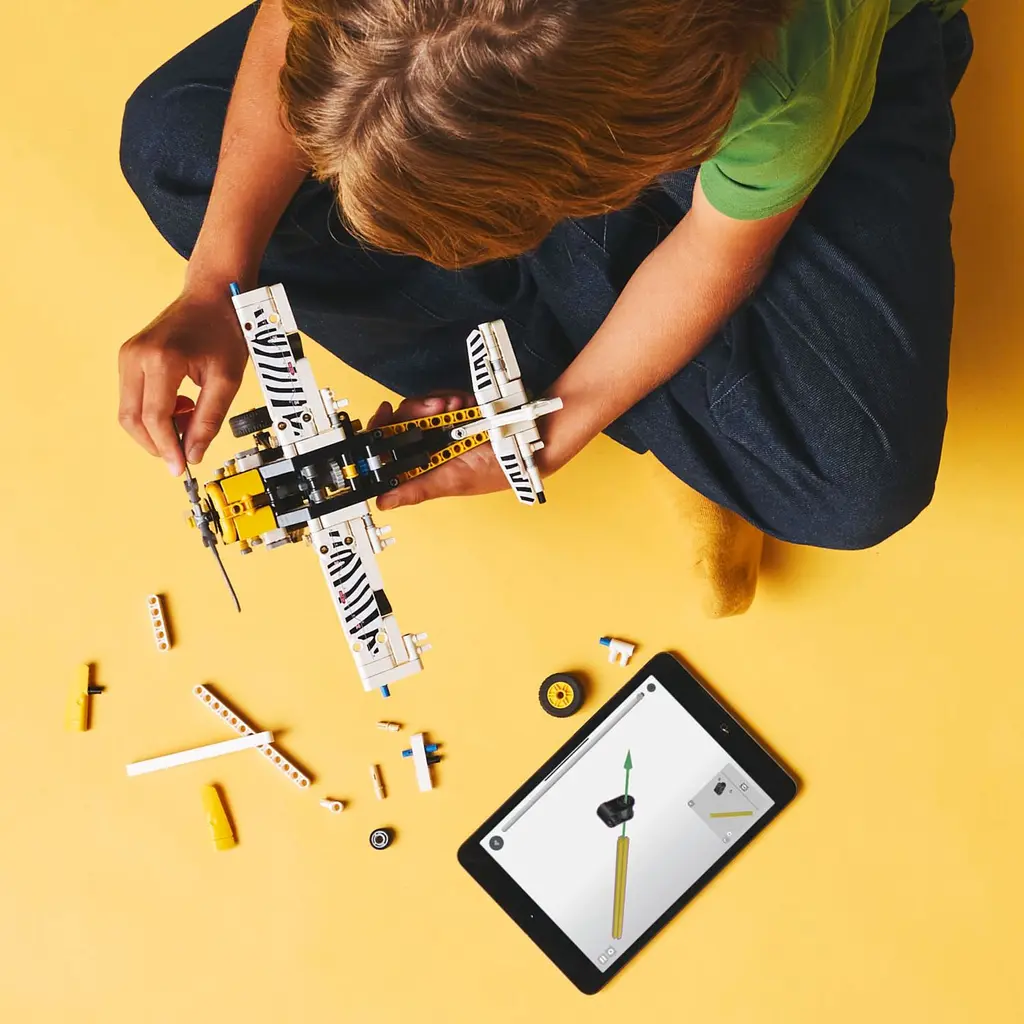 Конструктор LEGO Technic Буш-самолет 333 детали (42198) - фото 6