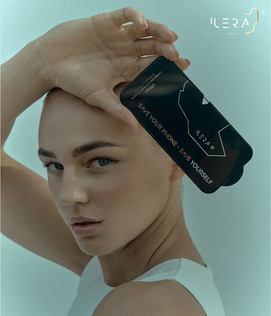 Захисне скло iLera DeLuxe Full Cover Glass для Apple iPhone 15 Pro (iLFCDL15Pr) [92540] - фото 7