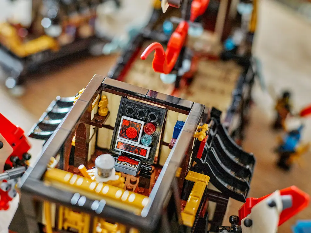 Конструктор LEGO Ninjago Щедрість храму 2387 деталей (71848) - фото 17