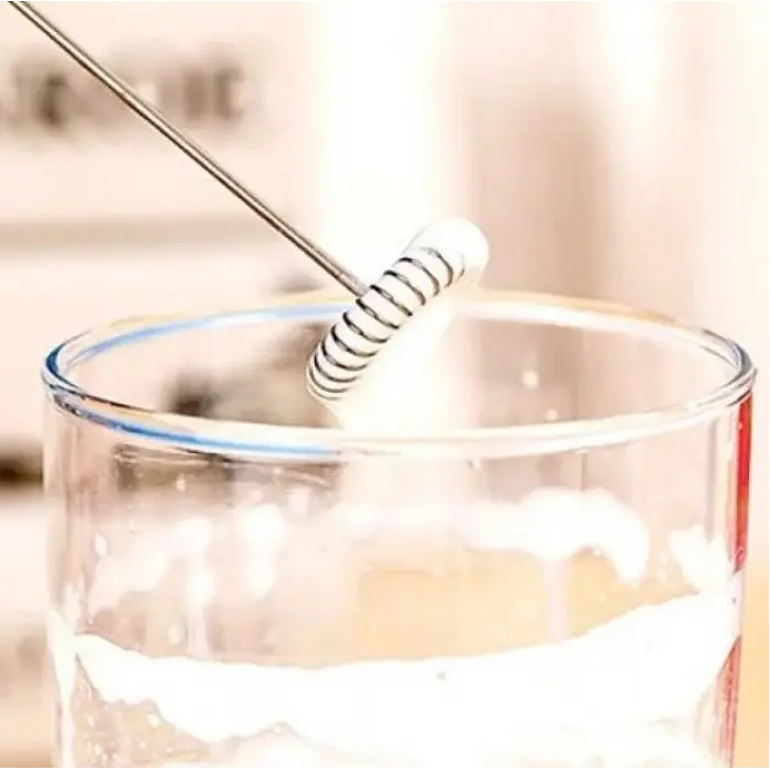Капучинатор-спінювач для вершків та молока рожевий на батарейках FUKE Mini Creamer - фото 2